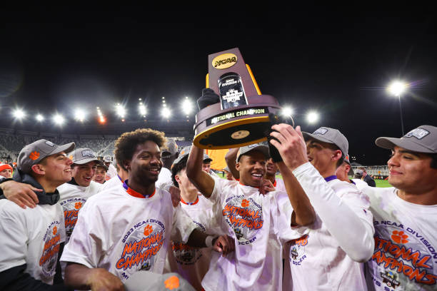 时刻挺身而 时刻挺身而